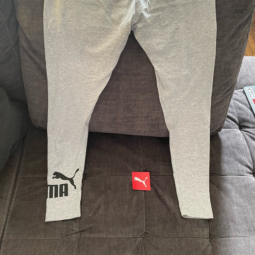 PUMA essentials logo leggings